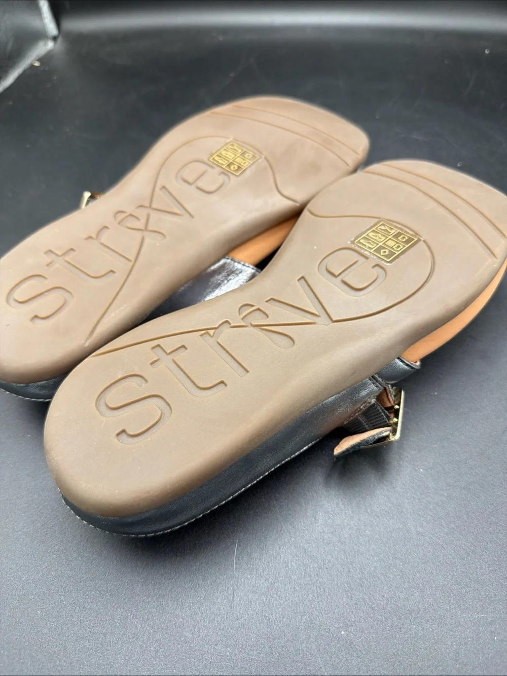 Strive Women's Silver Nusa 2 Sandal Size 7.5/8